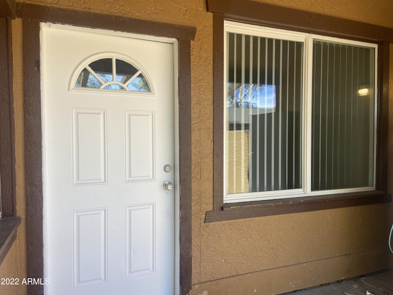 Photo 3 of 22 - 3646 N 67th Ave #82, Phoenix, AZ 85033