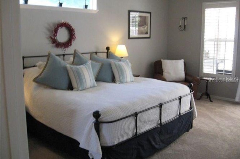 Photo 5 of 18 - 5722 Oakton Ct, Sarasota, FL 34233