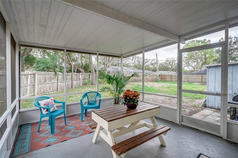 Photo 26 of 33 - 5427 Harbor Dr W, Lakeland, FL 33809