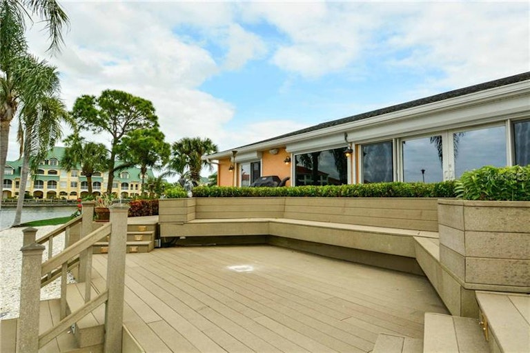 Photo 18 of 25 - 6338 Wisteria Ln, Apollo Beach, FL 33572