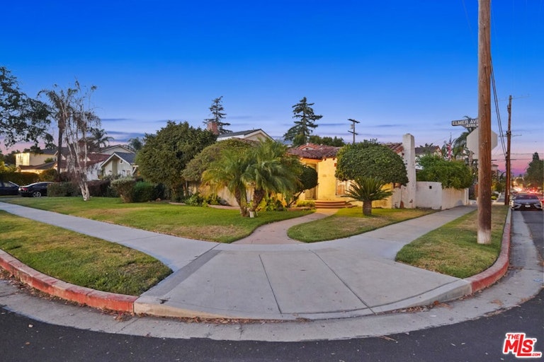 Photo 45 of 52 - 4204 Elmer Ave, North Hollywood, CA 91602