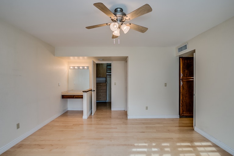 Photo 17 of 33 - 6309 E Acoma Dr, Scottsdale, AZ 85254