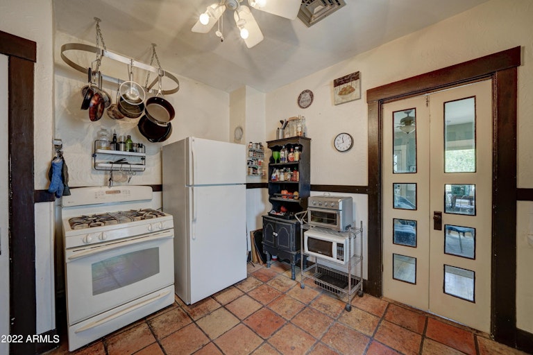 Photo 11 of 51 - 144 N Wilbur, Mesa, AZ 85201