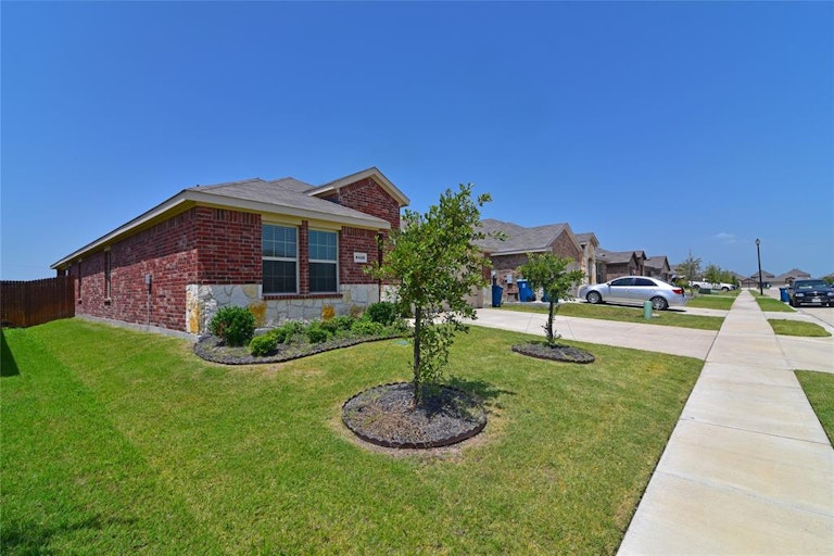 Photo 27 of 28 - 2413 Karnack Dr, Forney, TX 75126