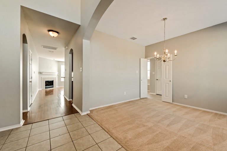 Photo 14 of 28 - 6409 Deer Run Dr, McKinney, TX 75070