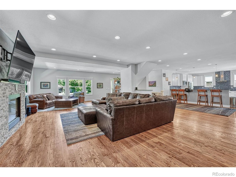 Photo 4 of 40 - 2039 S Gilpin St, Denver, CO 80210