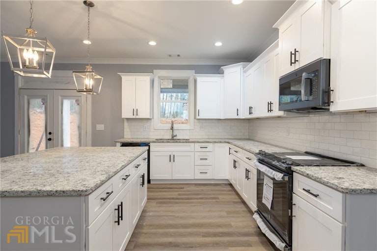 Photo 7 of 28 - 5504 Lakeview Pkwy, Villa Rica, GA 30180