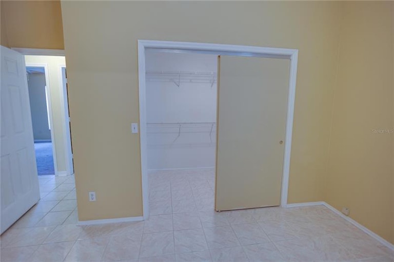 Photo 29 of 39 - 11007 Kenbrook Dr, Riverview, FL 33578