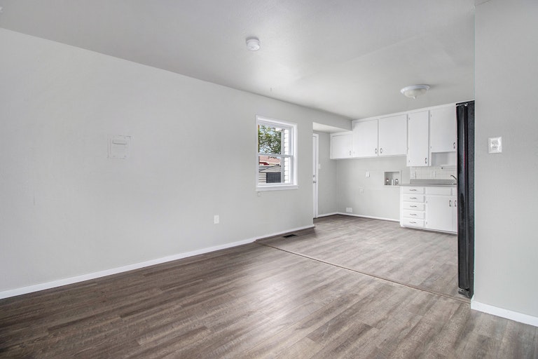 Photo 7 of 19 - 2121 E 89th Ave, Thornton, CO 80229
