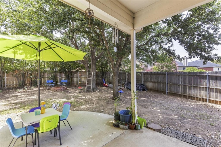 Photo 29 of 32 - 1105 Indian Trail Ct, Roanoke, TX 76262