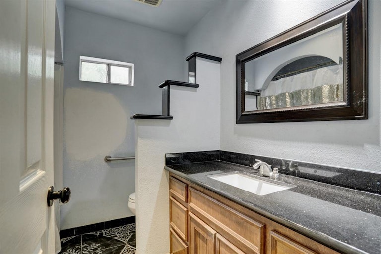 Photo 13 of 15 - 2505 N Ave, Pasadena, TX 77506