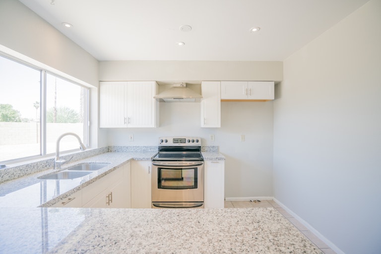 Photo 6 of 21 - 4034 W Windrose Dr, Phoenix, AZ 85029