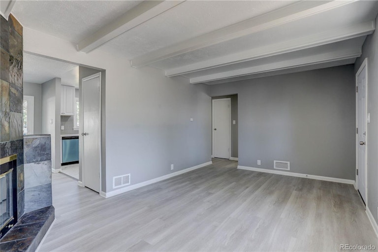 Photo 5 of 29 - 715 Lansing St, Aurora, CO 80010