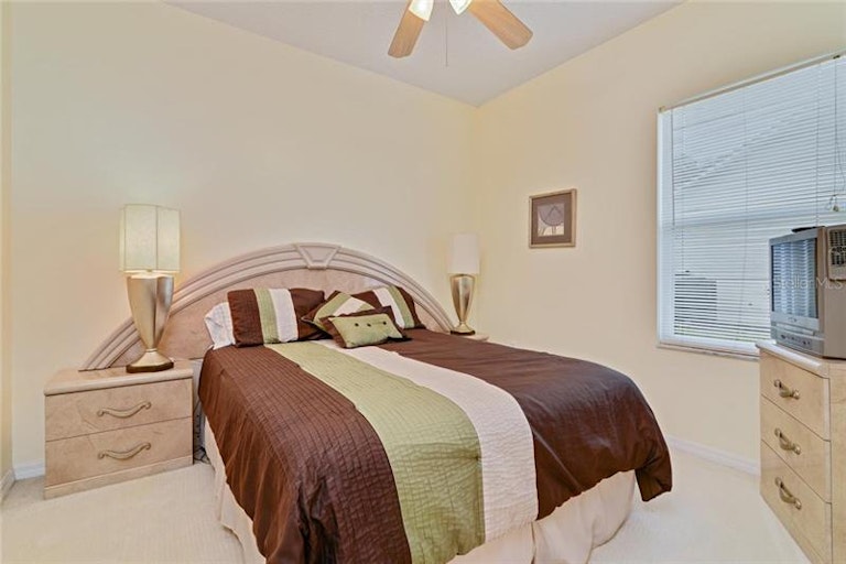 Photo 14 of 24 - 5401 Dahlia Reserve Dr, Kissimmee, FL 34758