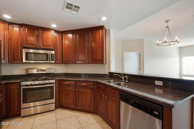 Photo 3 of 32 - 5450 E Deer Valley Dr #3014, Phoenix, AZ 85054