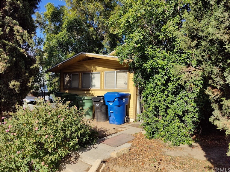 Photo 9 of 16 - 2384 Norwalk Ave, Los Angeles, CA 90041