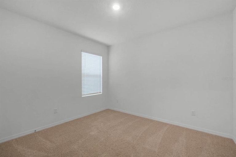 Photo 26 of 40 - 729 Squires Grove Dr, Winter Haven, FL 33880