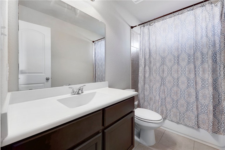 Photo 29 of 34 - 5925 Mantalcino Dr, Round Rock, TX 78665