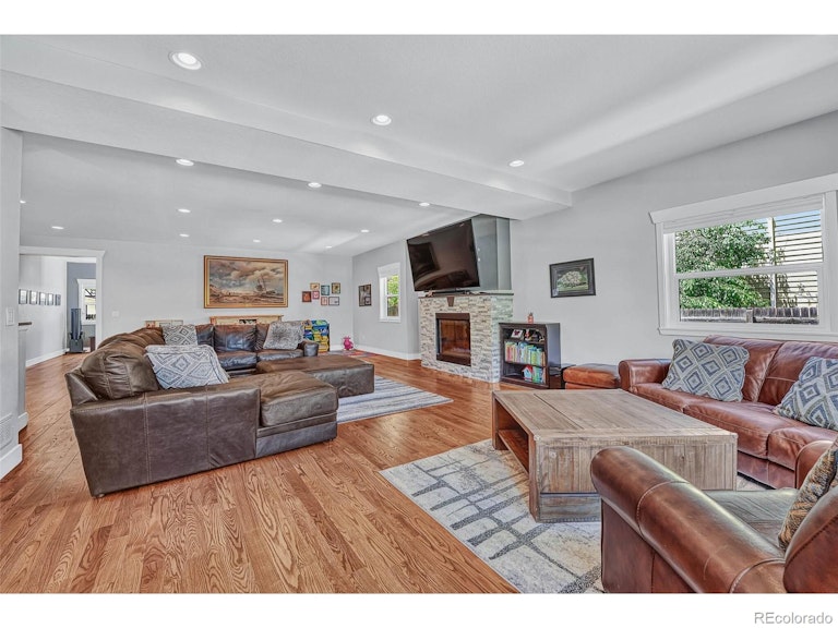 Photo 2 of 40 - 2039 S Gilpin St, Denver, CO 80210