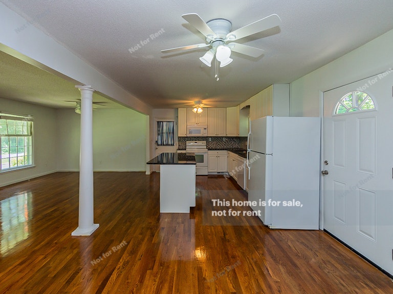 Photo 8 of 22 - 5304 Olive Rd, Raleigh, NC 27606
