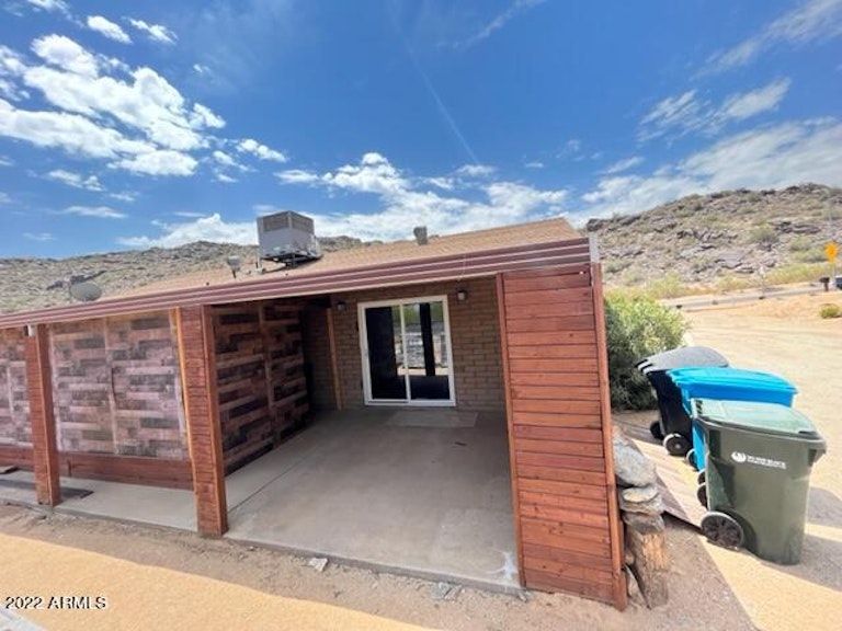 Photo 26 of 30 - 2440 E Valley View Dr, Phoenix, AZ 85042