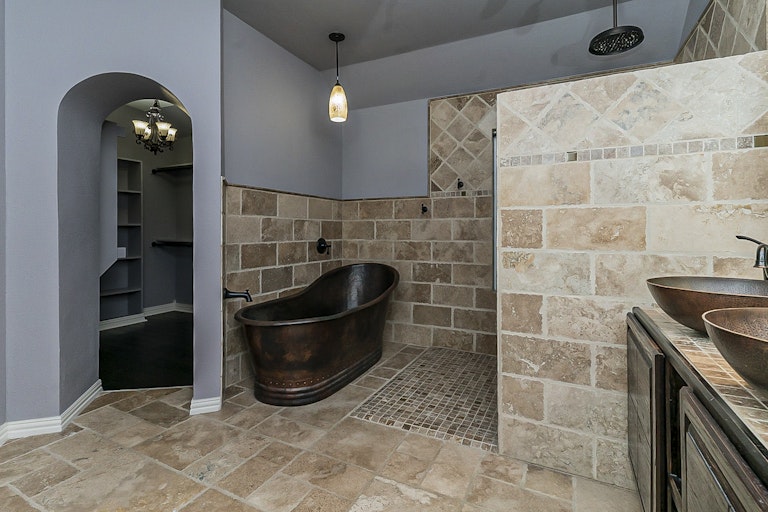 Photo 6 of 25 - 7909 Spring Run, North Richland Hills, TX 76182