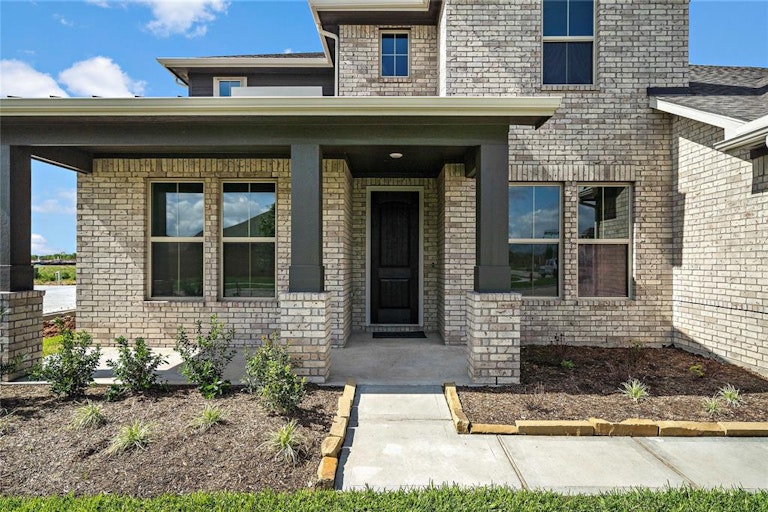 Photo 3 of 35 - 1610 Sequoia Run Dr, Rosharon, TX 77583