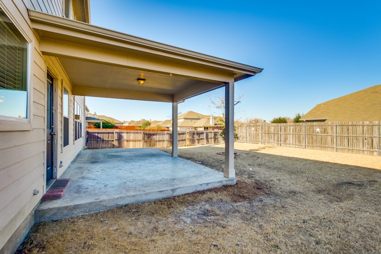 Photo 5 of 37 - 414 Hackberry Dr, Fate, TX 75087