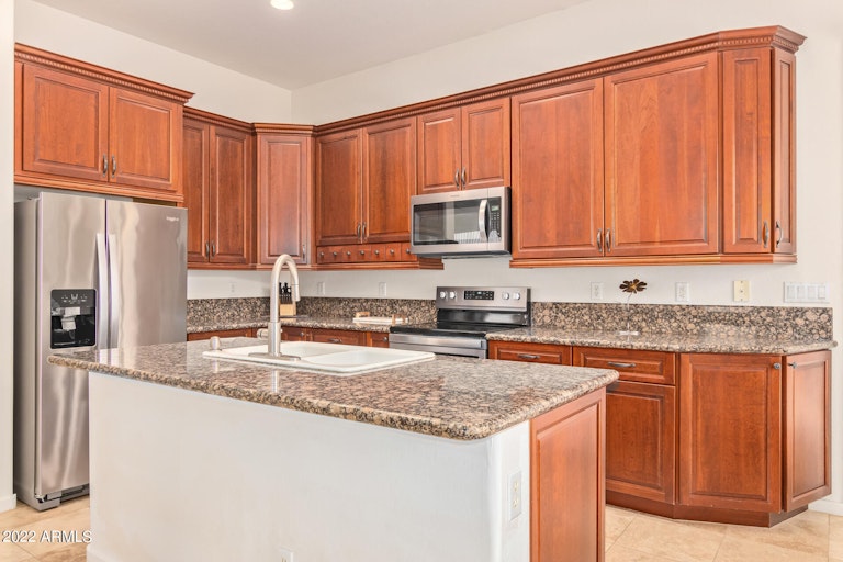 Photo 12 of 34 - 3903 E Carson Rd, Phoenix, AZ 85042