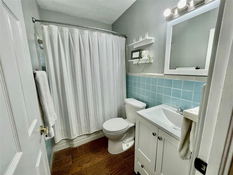 Photo 9 of 23 - 550 E Thelma St, Lake Alfred, FL 33850