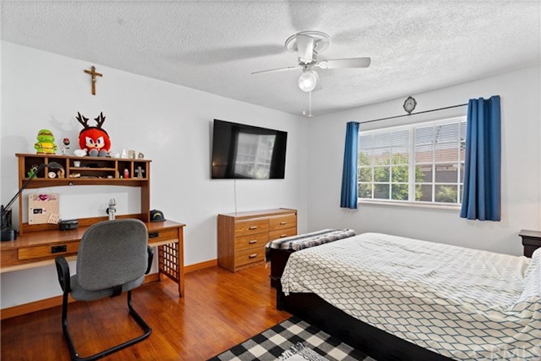 Photo 10 of 14 - 1938 W Chanticleer Rd, Anaheim, CA 92804