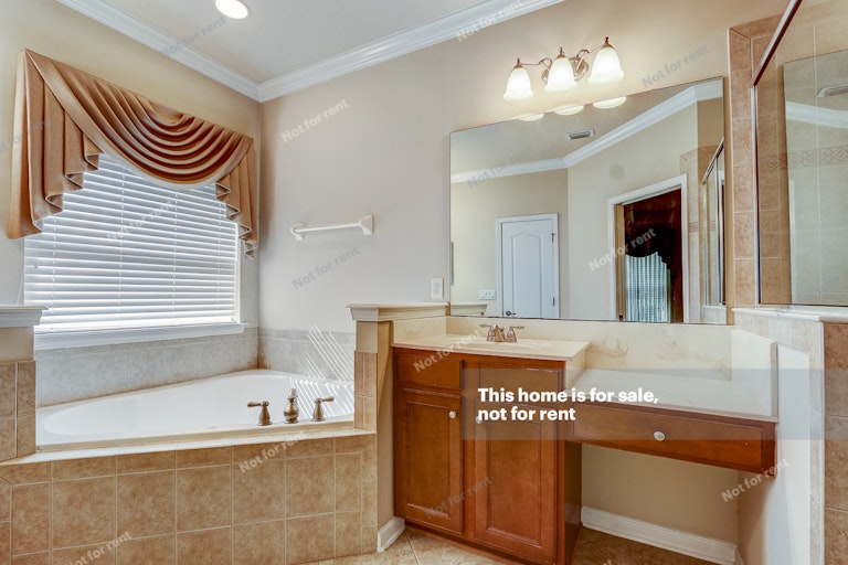 Photo 17 of 35 - 1342 Creek Point Blvd, Jacksonville, FL 32218