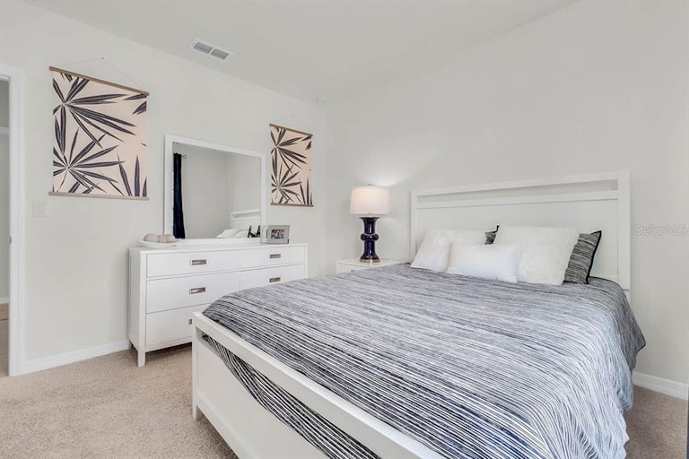 Photo 4 of 28 - 5508 Siltstone St, Lakeland, FL 33811