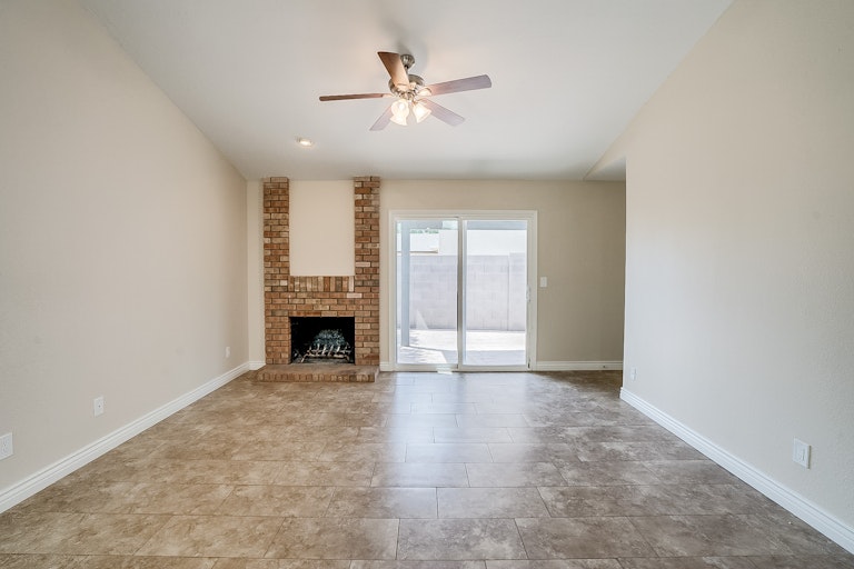 Photo 7 of 14 - 3217 N Ash Cir, Chandler, AZ 85224