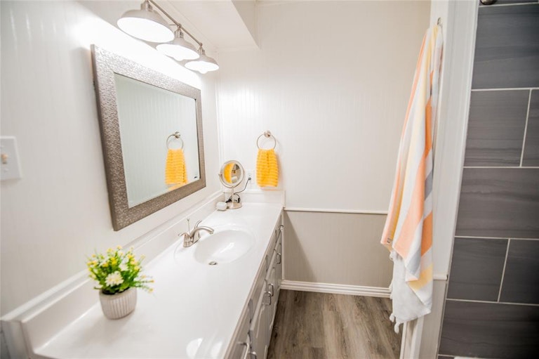 Photo 23 of 31 - 218 Pueblo Dr, Waxahachie, TX 75165