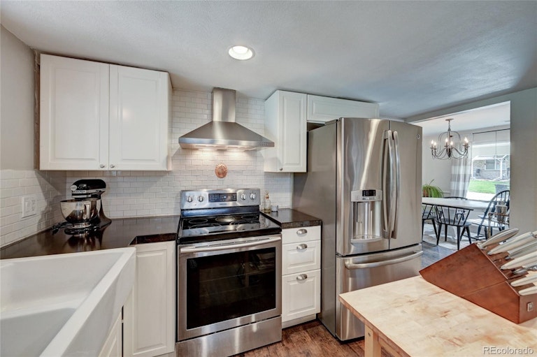 Photo 11 of 40 - 8168 Webster St, Arvada, CO 80003