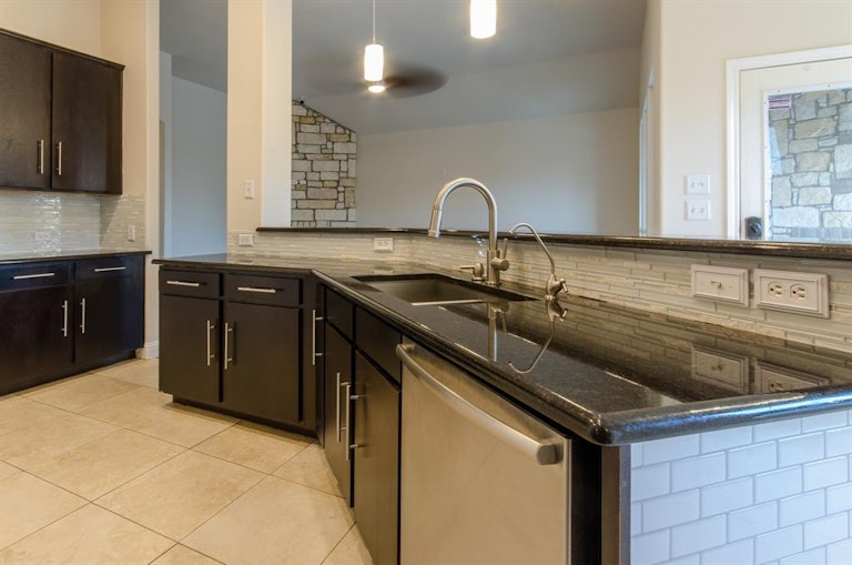 Photo 15 of 33 - 3058 Lakefield Dr, Little Elm, TX 75068