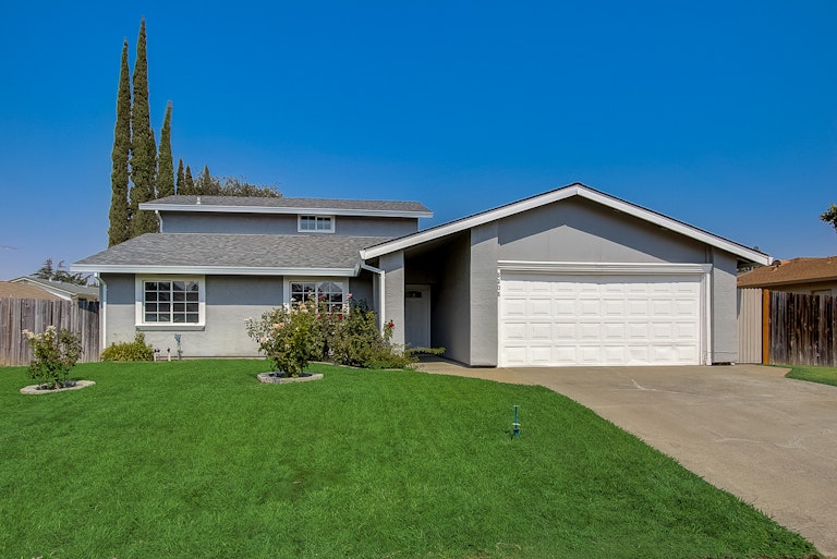 Photo 16 of 35 - 8208 Newbridge Way, Citrus Heights, CA 95610
