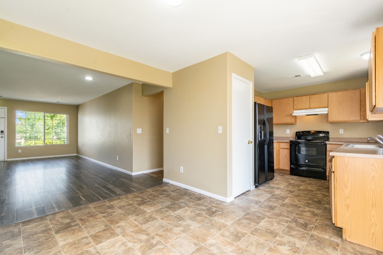 Photo 11 of 19 - 15645 E 50th Ave, Denver, CO 80239