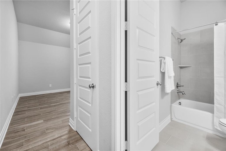 Photo 27 of 38 - 28810 Creekside Bend Dr, Fulshear, TX 77441