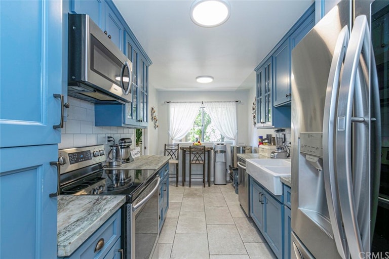 Photo 13 of 48 - 1339 N Columbus Ave, Glendale, CA 91202