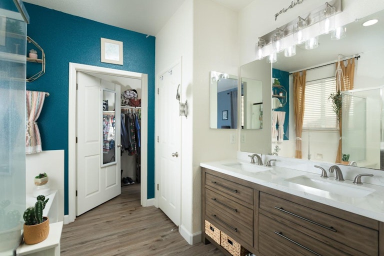 Photo 21 of 37 - 1616 Chateau Dr, Olivehurst, CA 95961
