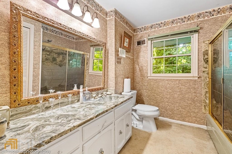 Photo 20 of 27 - 2924 Cherry Blossom Ln, Atlanta, GA 30344