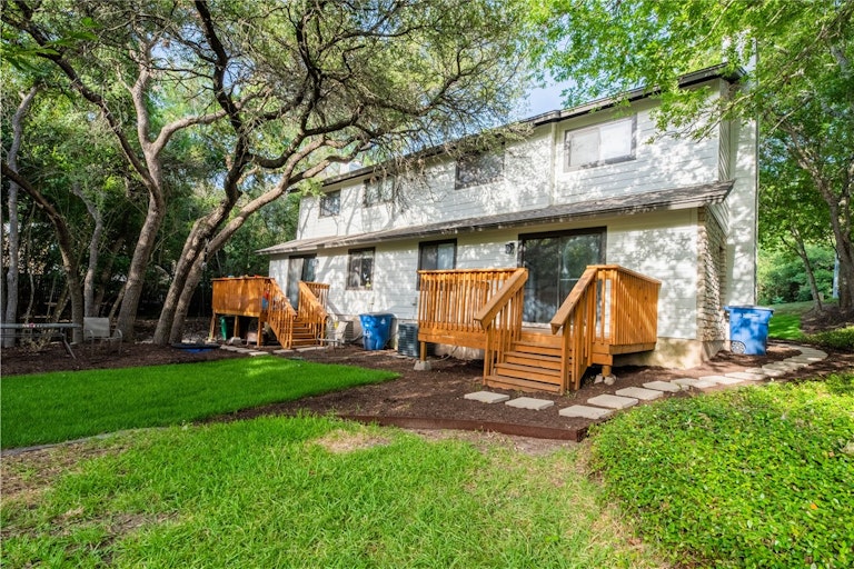 Photo 29 of 32 - 9000 Mountain Ridge Dr, Austin, TX 78759