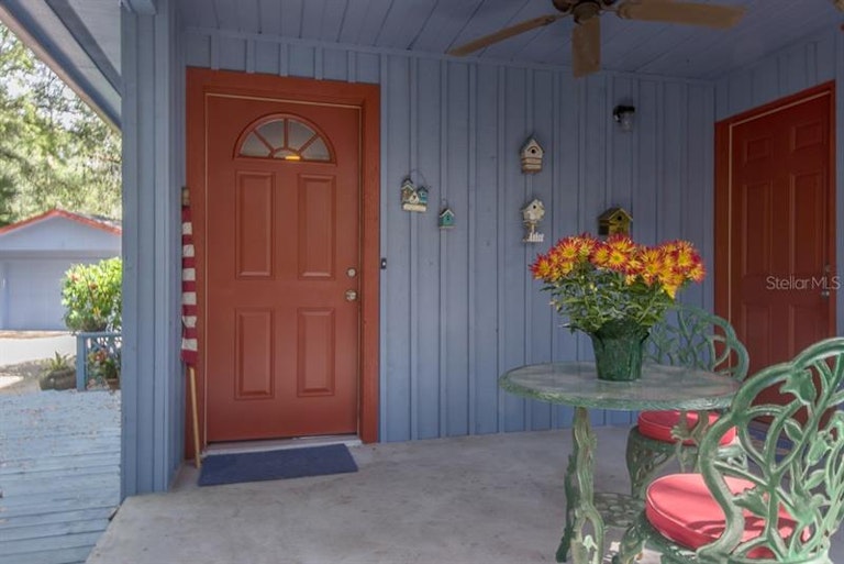 Photo 6 of 25 - 6943 Rivergate Ave, Temple Terrace, FL 33637