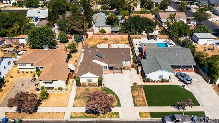 Photo 38 of 48 - 7014 Oakdale Ave, Winnetka, CA 91306