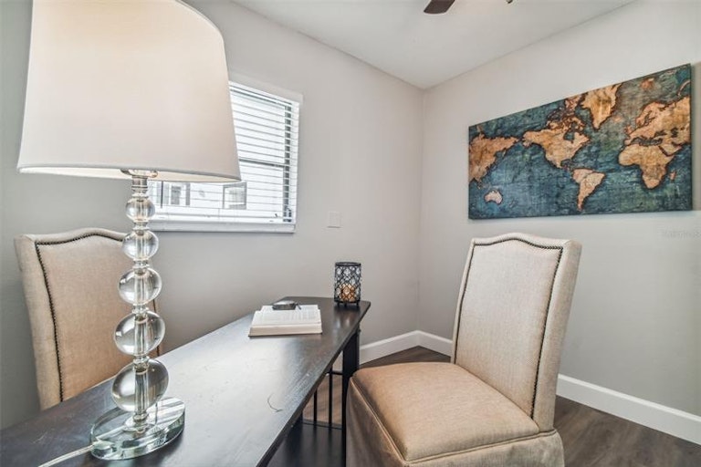Photo 37 of 42 - 8010 Diagonal Rd N, Saint Petersburg, FL 33702