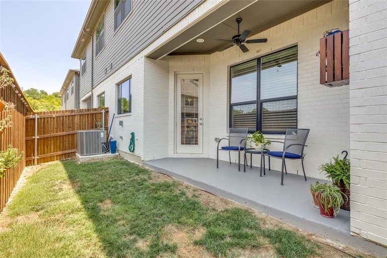 Photo 25 of 31 - 6310 Oakbend Cir, Fort Worth, TX 76132