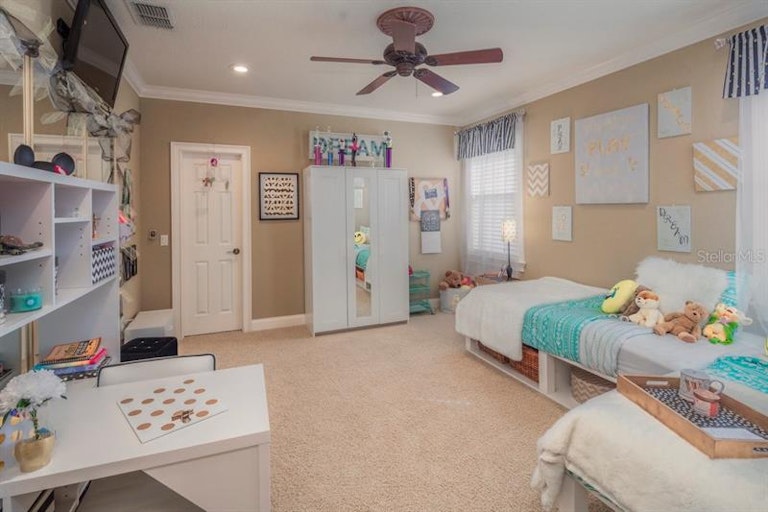Photo 16 of 25 - 605 Whisper Woods Dr, Lakeland, FL 33813