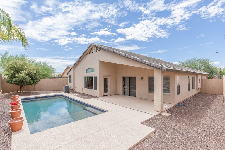 Photo 2 of 26 - 2215 W Peak View Rd, Phoenix, AZ 85085